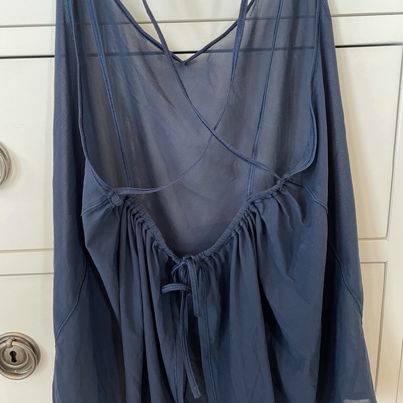 LULULEMON navy mesh back detail tank top - Picture 3 of 4